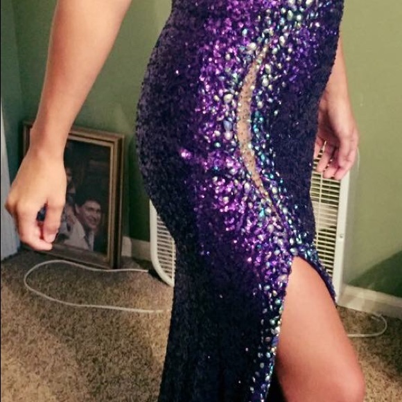 Prom dress! - Picture 2 of 3